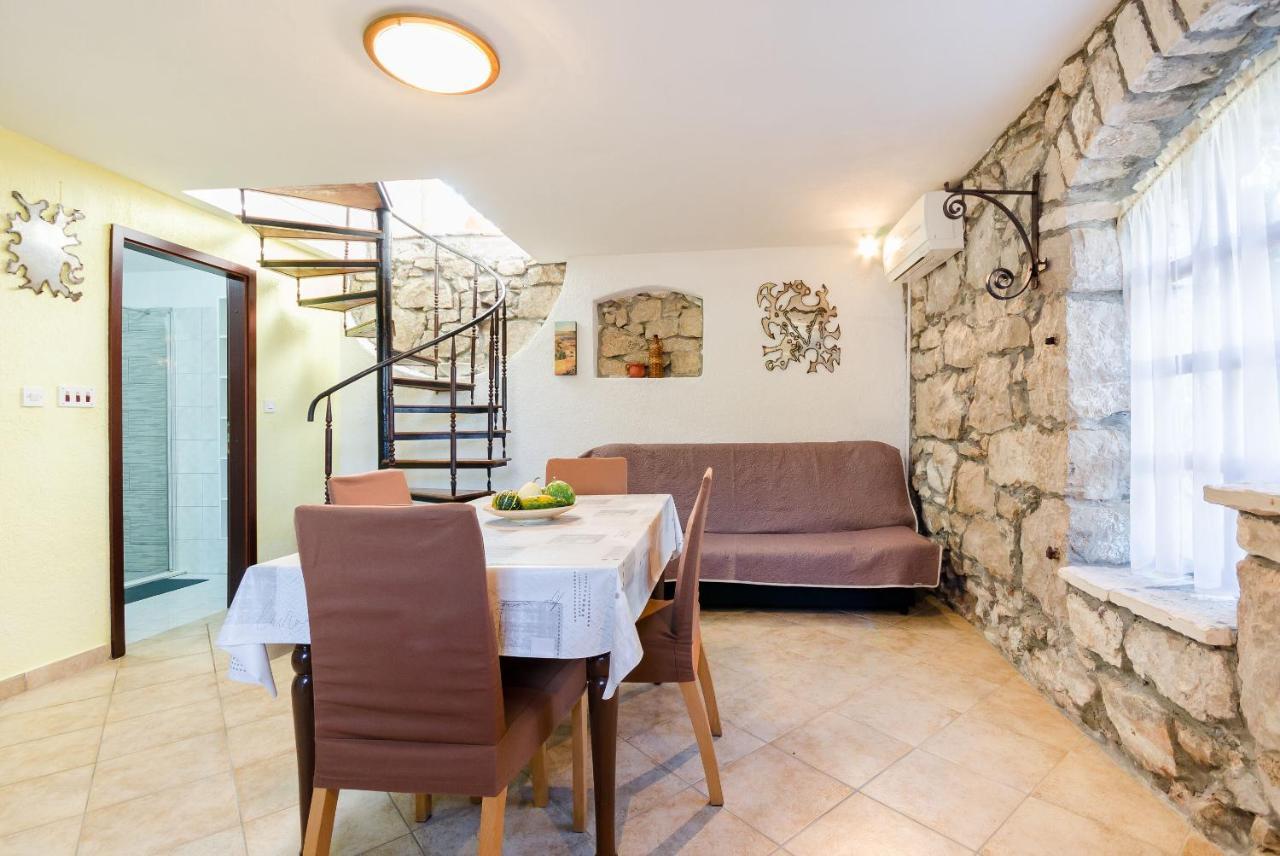 Apartment Josip Plomin Exterior foto